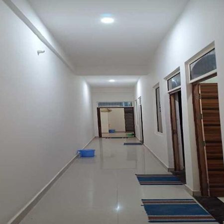 Geeta Dham Hotell Vrindāvan Exteriör bild