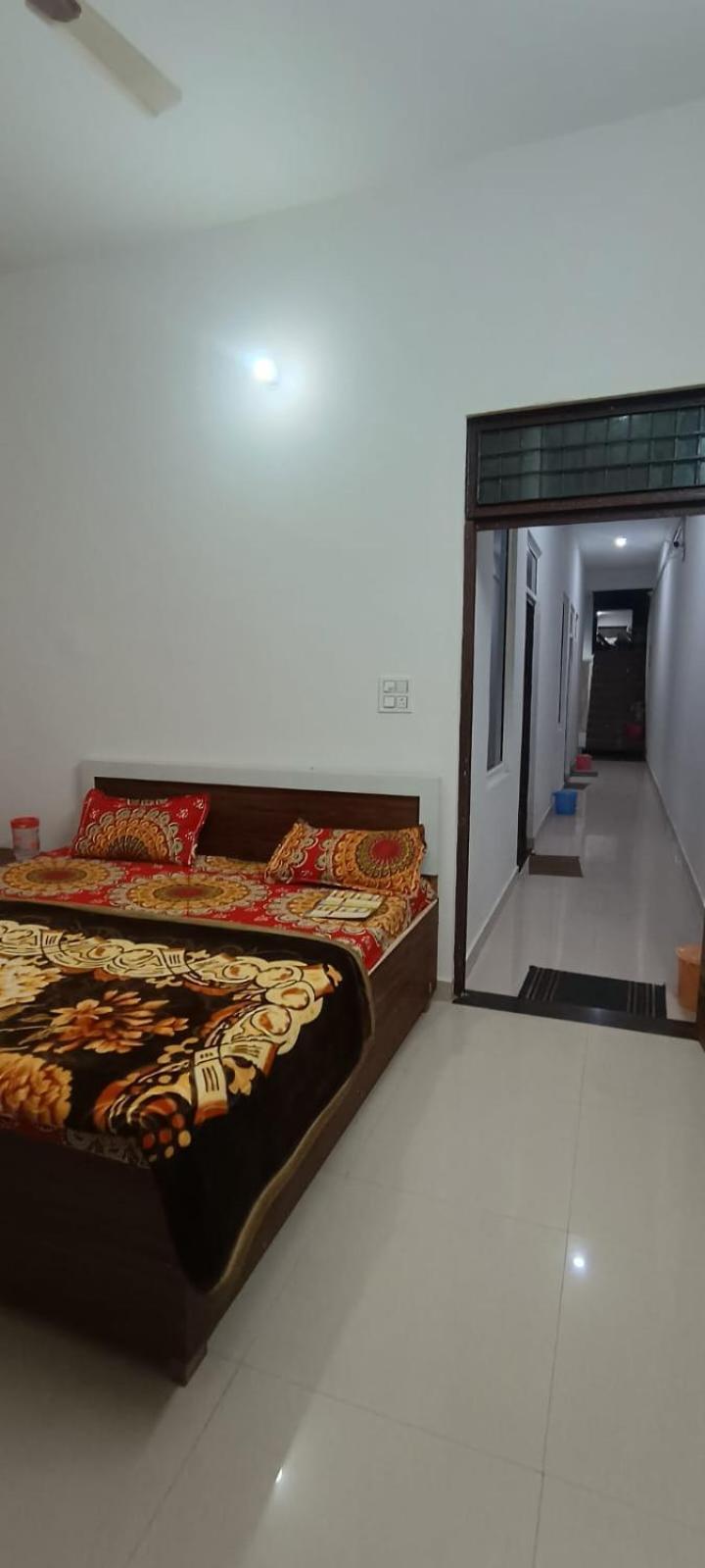 Geeta Dham Hotell Vrindāvan Exteriör bild