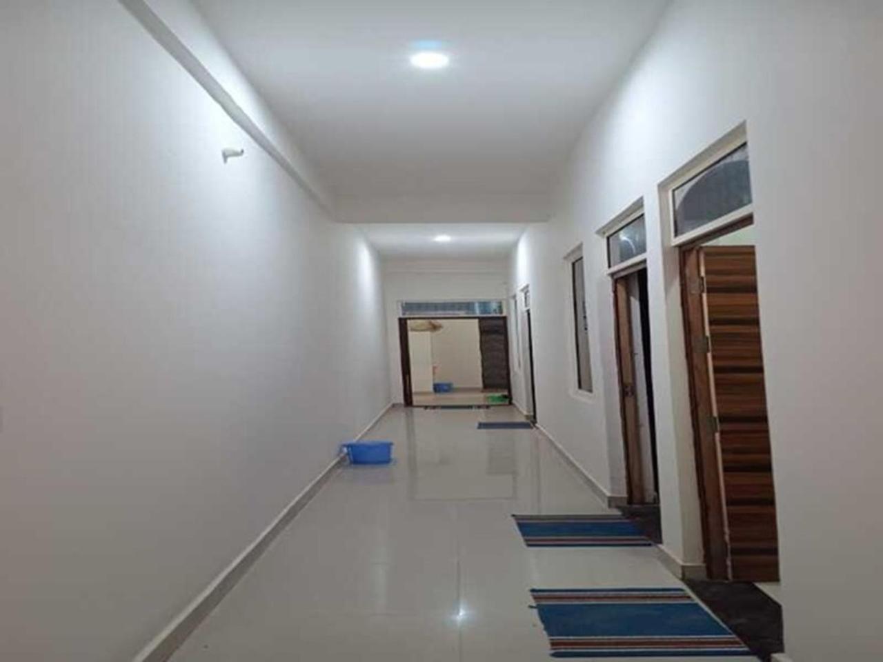 Geeta Dham Hotell Vrindāvan Exteriör bild